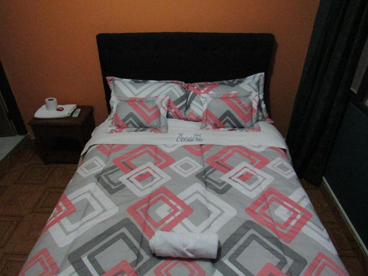 Hotel Ciudad Dulce Moniquira Bagian luar foto