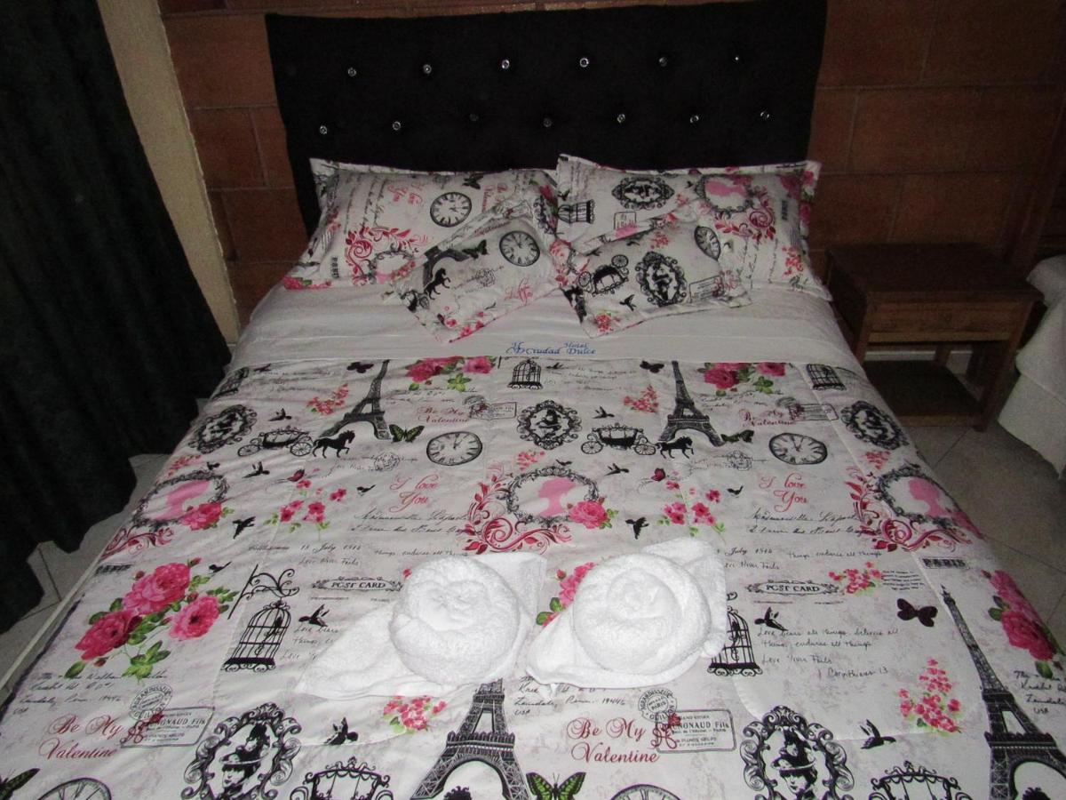 Hotel Ciudad Dulce Moniquira Bagian luar foto